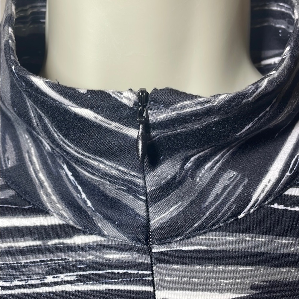 Soybu Black and White Patterned Long Sleeve Dress - Picture 6 of 10